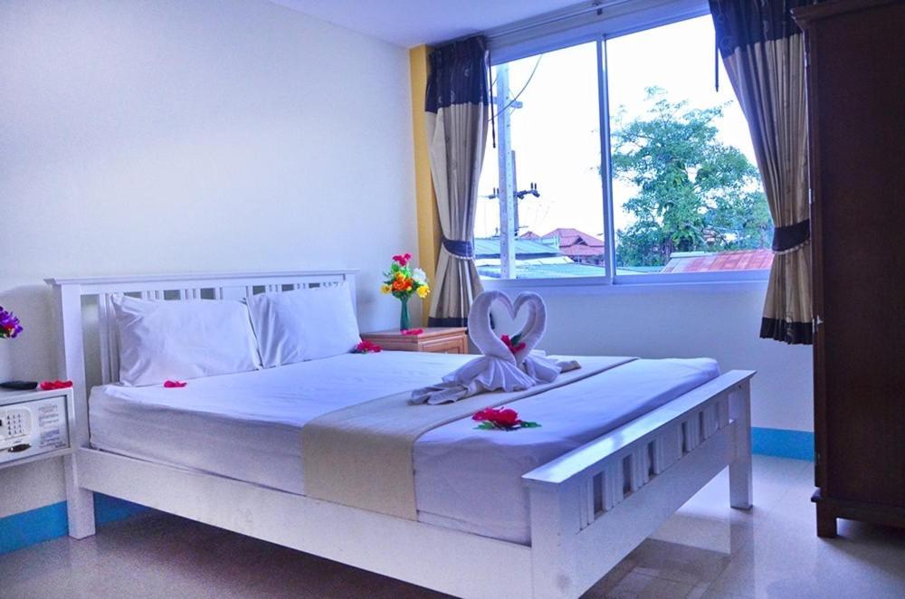 J Apartment Ao Nang Bagian luar foto