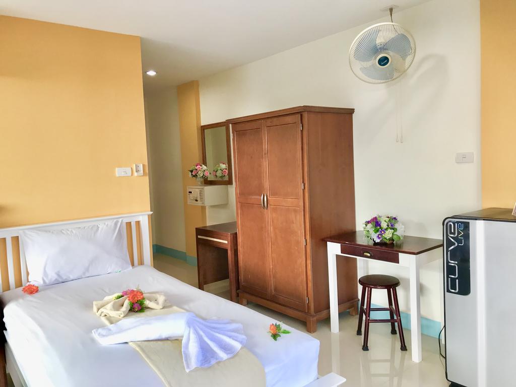 J Apartment Ao Nang Bagian luar foto