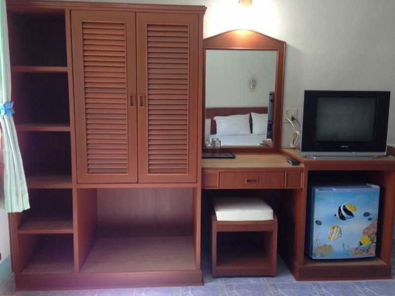 J Apartment Ao Nang Bagian luar foto