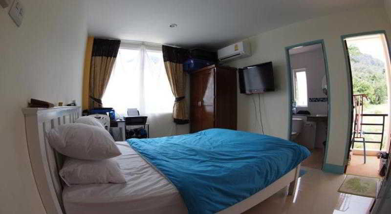 J Apartment Ao Nang Bagian luar foto