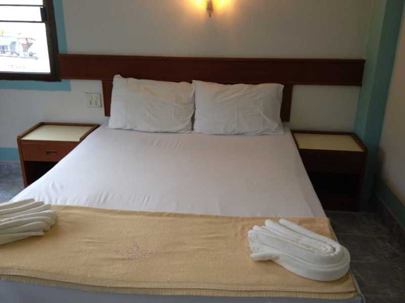 J Apartment Ao Nang Bagian luar foto