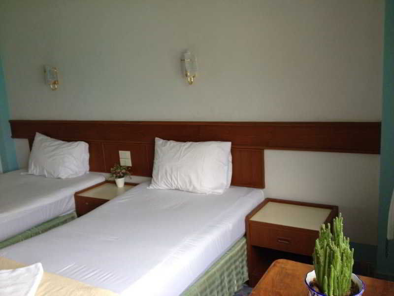 J Apartment Ao Nang Bagian luar foto