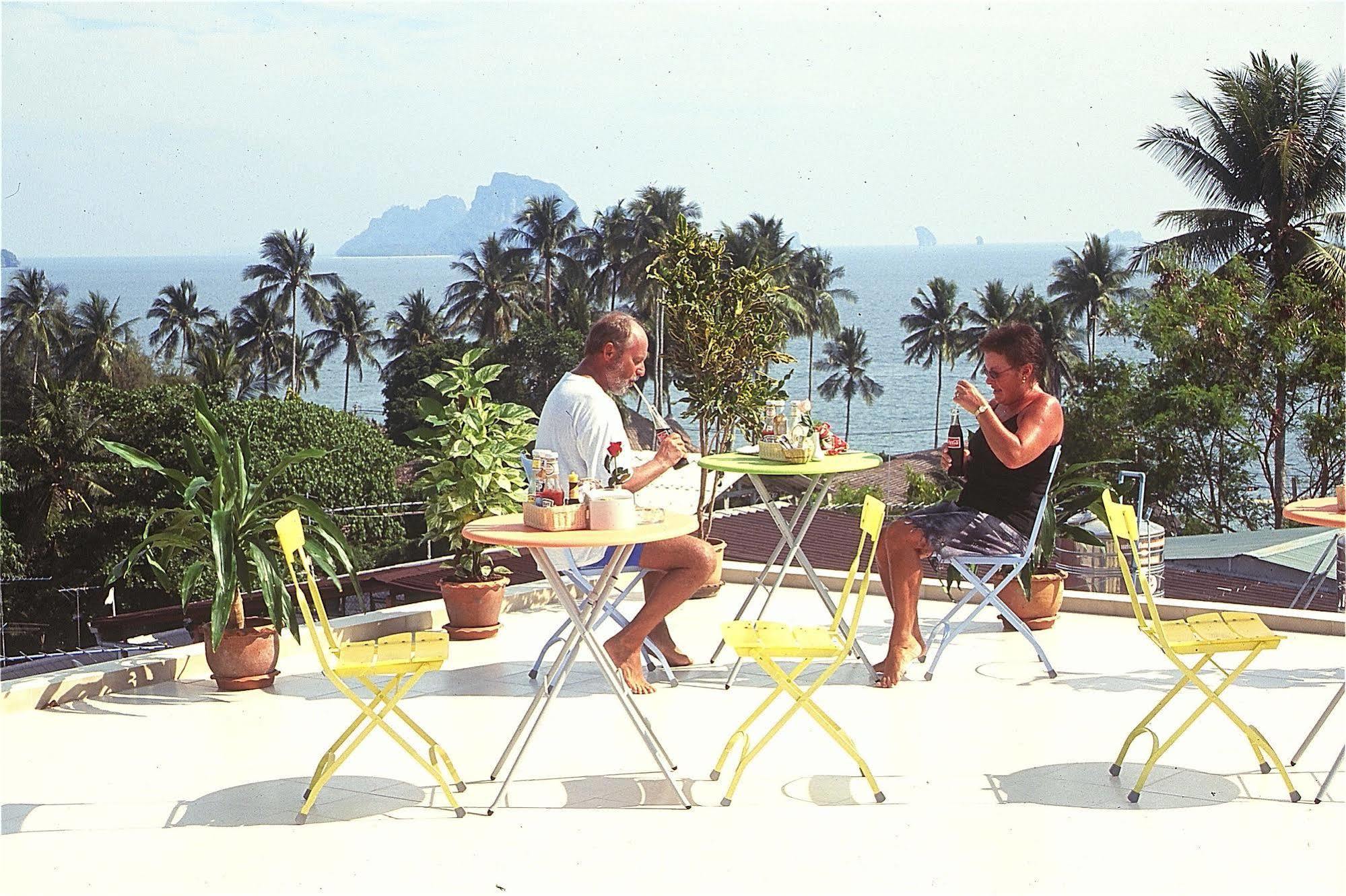 J Apartment Ao Nang Bagian luar foto