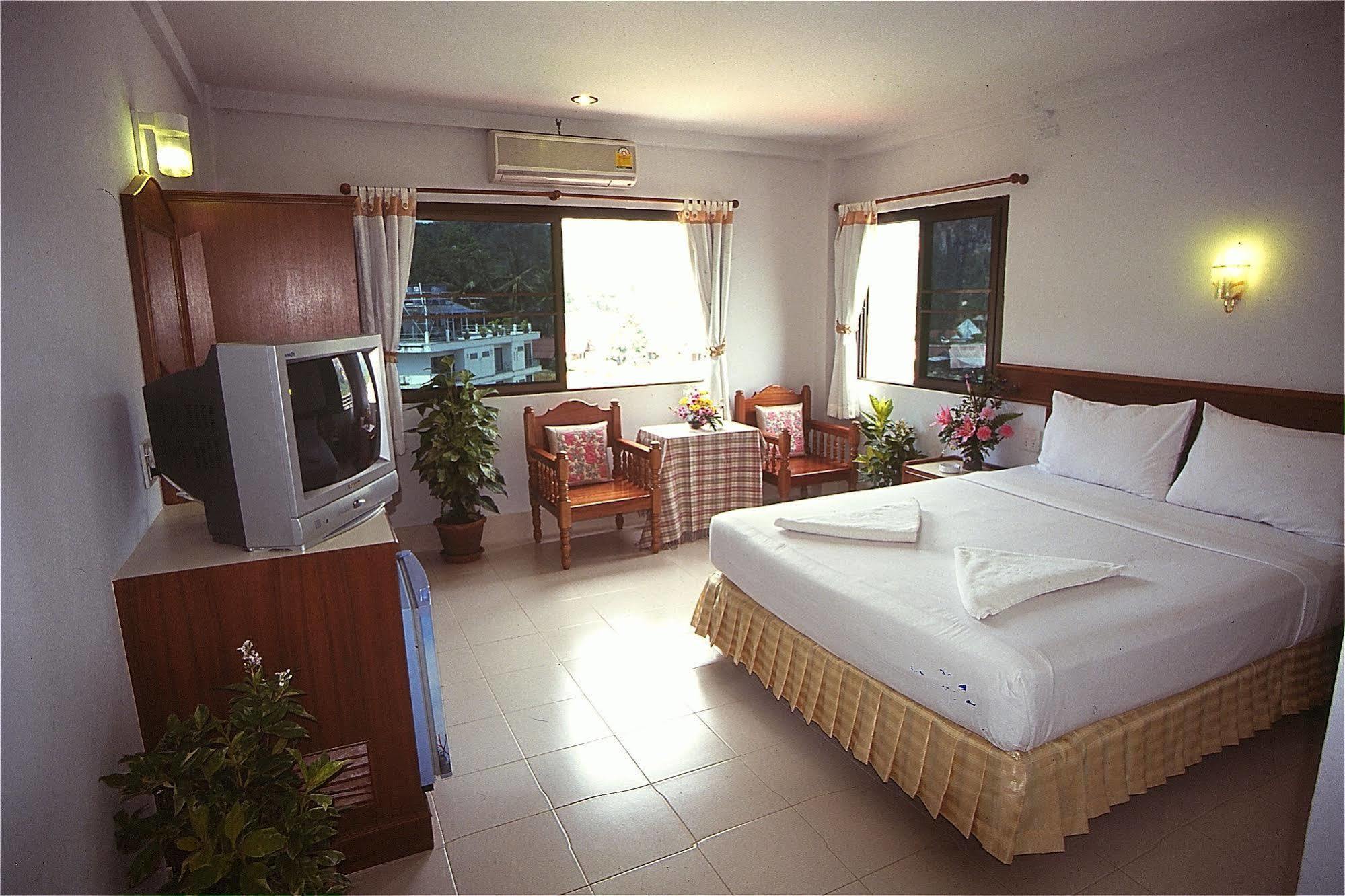 J Apartment Ao Nang Bagian luar foto