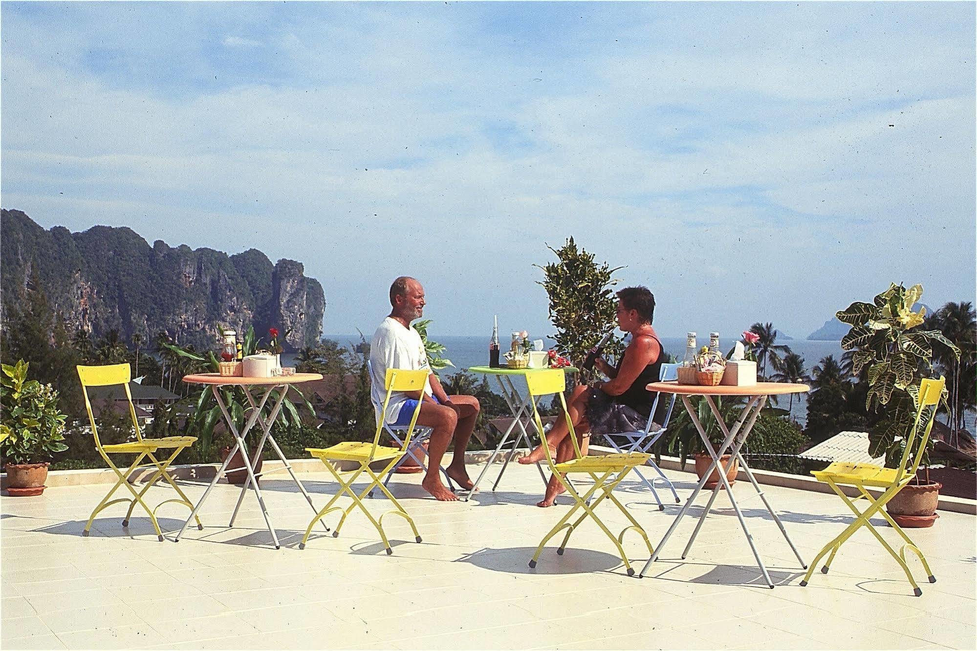 J Apartment Ao Nang Bagian luar foto